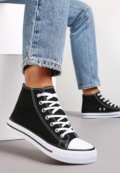 Czarne Trampki na Płaskiej Podeszwie z Lamówką Vinys. Czarne trampki Renee, bez wzorów, bez zapięcia. Za 44.99 zł.