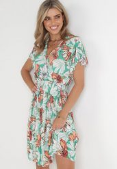 Zielona Sukienka Midi z Gumką w Pasie i Kopertowym Dekoltem w Kwiaty Limena. Zielone sukienki Born2be, l, bez wzorów, bez kołnierzyka, bez ramiączek, midi, kopertowe. Za 39.99 zł.