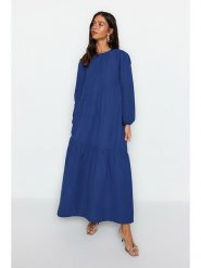 Trendyol Sukienka w kolorze niebieskim rozmiar: 44. Niebieskie sukienki Trendyol, bez wzorów, z bawełny, bez kołnierzyka, bez ramiączek, maxi. Za 90.45 zł.