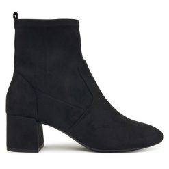 Botki Aldo. Czarne botki Aldo, bez wzorów, bez obcasa, na słupku, bez zapięcia. Za 379.99 zł.