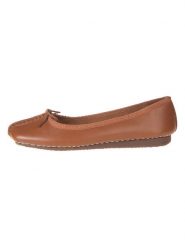 Clarks Skórzane baleriny "Freckle Ice" w kolorze jasnobrązowym rozmiar: 39. Brązowe baleriny Clarks, bez wzorów, bez obcasa. Za 199.95 zł.