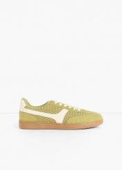 Sneakersy w stylu retro. Zielone obuwie sportowe bonprix, bez zapięcia. Za 124.99 zł.