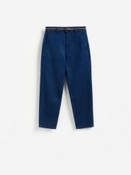 Jeansy chino z paskiem - niebieski. Niebieskie jeansy Reserved, bez wzorów. Za 129.99 zł.