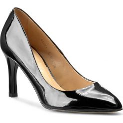 Półbuty SOLO FEMME - 62201-02-B48/C26-04-00 Czarny. Czarne czółenka Solo Femme, bez wzorów, z lakierowanej skóry, bez obcasa, na obcasie, bez zapięcia. W wyprzedaży za 169.00 zł.