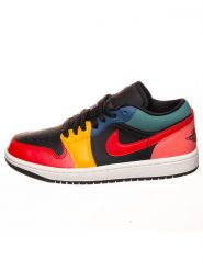 Air Jordan Skórzane sneakersy "1 Low" ze wzorem rozmiar: 35,5. Trampki Air Jordan, bez wzorów, za kostkę, bez zapięcia. Za 274.24 zł.