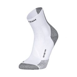 Skarpetki do biegania Kiprun Run 900 średnie cienkie. Białe skarpety KIPRUN, bez wzorów, z elastanu. Za 39.99 zł.