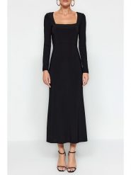 Trendyol Sukienka w kolorze czarnym rozmiar: XL. Czarne sukienki Trendyol, na imprezę, xl, bez wzorów, bez kołnierzyka, bez ramiączek, maxi. Za 66.00 zł.