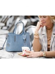 Lia Biassoni Skórzana torebka "Acco" w kolorze niebieskim - 32 x 22 x 12 cm rozmiar: onesize. Niebieskie torby na ramię Lia Biassoni, bez wzorów, z materiału, na ramię, bez dodatków. Za 304.99 zł.