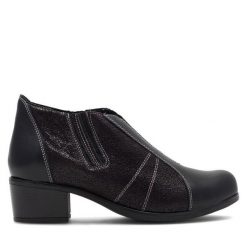 Półbuty Go Soft. Czarne czółenka GO SOFT, bez wzorów, bez obcasa, na obcasie, bez zapięcia. Za 219.99 zł.