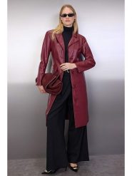 Trendyol Płaszcz w kolorze bordowym ze skóry syntetycznej rozmiar: XS. Czerwone płaszcze Trendyol, xs, bez wzorów, ze skóry, bez kaptura. Za 236.05 zł.