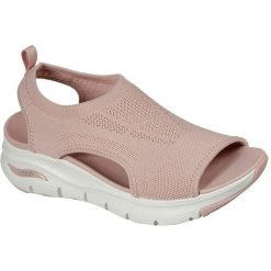 Sandały damskie Skechers Arch Fit Sandal City Catch. Czerwone sandały Skechers, bez wzorów, z materiału, bez obcasa, bez zapięcia. Za 490.00 zł.
