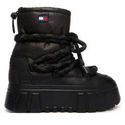 Śniegowce Tommy Jeans. Czarne trapery i śniegowce Tommy Jeans, z jeansu. Za 649.99 zł.
