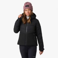 Kurtka narciarska kobieca Swedemount Vail Ski Jacket wodoodporna. Czarne kurtki narciarskie SWEDEMOUNT, bez wzorów, bez kaptura, narciarskie. Za 447.00 zł.