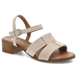 Beżowe Sandały Armodo Eleganckie Obuwie Damskie Na Obcasie. Brązowe sandały Armodo, bez wzorów, ze skóry, eleganckie, bez obcasa, na obcasie, bez zapięcia. Za 299.00 zł.