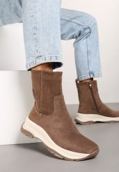 Ciemnobeżowe Botki z Imitacji Zamszu na Grubej Podeszwie w Streetwearowym Stylu Reanornna. Brązowe botki Born2be, bez wzorów, z jeansu, z okrągłym noskiem, bez obcasa, na płaskiej podeszwie, bez zapięcia. Za 149.99 zł.