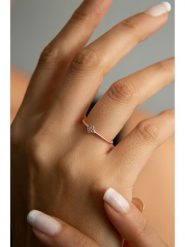 Lodie Silver Srebrny pierścionek z cyrkoniami rozmiar: onesize. Szare pierścionki Lodie Silver, z cyrkonią, srebrne. Za 83.42 zł.