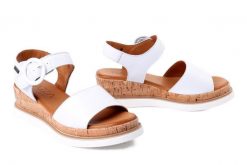 PIAZZA 910319-03 weiss, sandały damskie. Białe sandały Piazza, bez wzorów, bez obcasa, bez zapięcia. Za 254.92 zł.