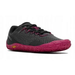 Buty biegowe dla kobiet Merrell Vapro Glove 6. Czerwone obuwie sportowe Merrell, z materiału, bez zapięcia. Za 641.00 zł.