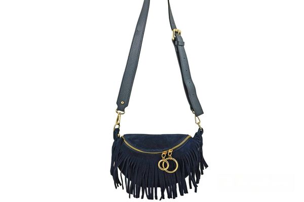 Saszetka zamszowa boho BARBERINI'S 973-4 granatowa. Niebieskie torebki klasyczne Barberini's, bez wzorów, ze skóry, przez ramię, zamszowe, bez dodatków. Za 193.99 zł.