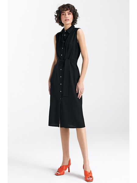 Nife Sukienka w kolorze czarnym rozmiar: 40. Czarne sukienki Nife, na co dzień, bez wzorów, z tkaniny, bez kołnierzyka, bez ramiączek, midi, proste. Za 139.87 zł.