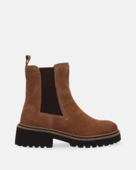 ZAMSZOWE BRĄZOWE SZTYBLETY 22W23126 SU CHES. Brązowe botki Venezia, bez wzorów, ze skóry, bez obcasa, bez zapięcia. Za 269.00 zł.