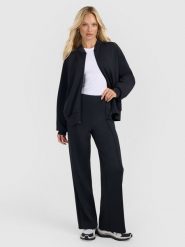 4F Spodnie dresowe z prostymi nogawkami damskie - czarne M. Czarne spodnie dresowe 4f, m, bez wzorów, z dresówki. Za 189.99 zł.