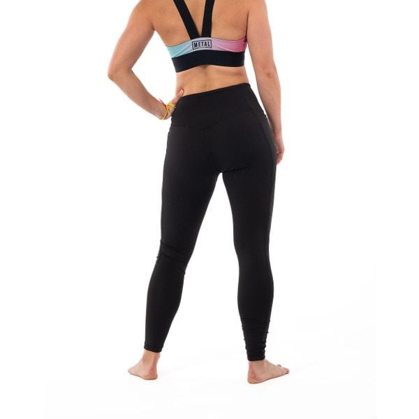 Damskie legginsy Metal Boxe. Czarne legginsy METAL BOXE, s, bez wzorów, z elastanu. Za 225.50 zł.
