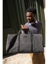 Victor & Hugo Paris Torba podróżna w kolorze czarnym - 53 x 27 x 27 cm rozmiar: onesize. Czarne torby na ramię Victor & Hugo Paris, bez wzorów, z materiału, przez ramię, bez dodatków. Za 369.99 zł.