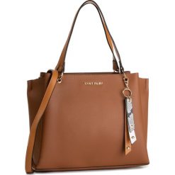 Torebka JENNY FAIRY - RX1075 Camel. Brązowe torebki klasyczne Jenny Fairy, bez wzorów, ze skóry ekologicznej, duże, bez dodatków. Za 119.99 zł.