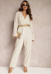 Jasnobeżowy Kombinezon z Paskiem z Plecionki Kopertową Górą i Zwężającymi się Nogawkami Avnja. Brązowe sukienki Renee, l, bez wzorów, eleganckie, bez kołnierzyka, bez ramiączek, kopertowe. Za 139.99 zł.