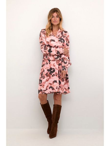 Cream Sukienka w kolorze jasnoróżowym rozmiar: 40. Różowe sukienki Cream, na co dzień, bez wzorów, bez kołnierzyka, bez ramiączek, midi, proste. Za 122.38 zł.