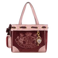 Torebka Juicy Couture. Czerwone torebki klasyczne Juicy Couture, bez wzorów, bez dodatków. Za 389.99 zł.