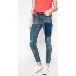 Lee - Jeansy Scarlett High. Niebieskie jeansy Lee, l, bez wzorów, z podwyższonym stanem. W wyprzedaży za 139.90 zł.