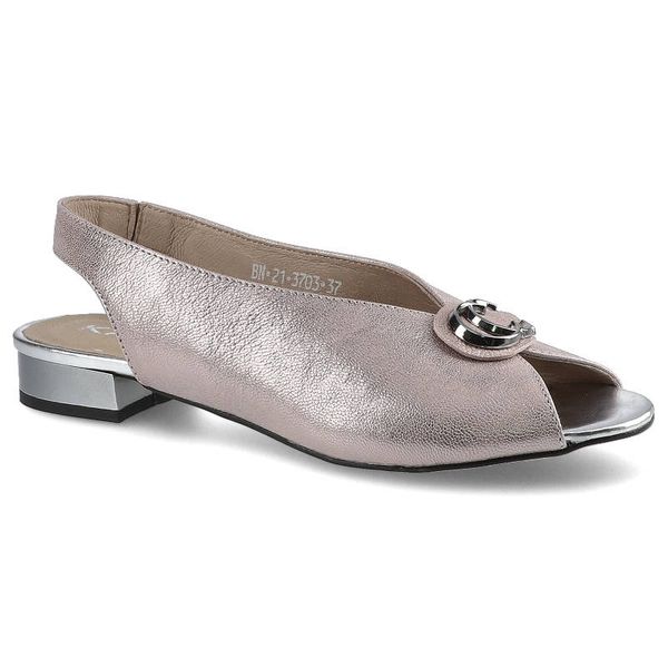 Sandaly damskie Karino, naturalna skóra licowa z odkrytą piętą dekoracyjną klamrą na przodzie oraz niskim stabilnym obcasem, różowe, 3703-071-P. Czerwone sandały Karino, z aplikacjami, ze skóry, eleganckie, bez obcasa, na obcasie, bez zapięcia. Za 219.00 zł.