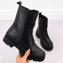 Skórzane workery damskie botki z nitami czarne Big Star OO274A269. Czarne botki Big Star, bez wzorów, ze skóry, bez obcasa, bez zapięcia. Za 175.00 zł.