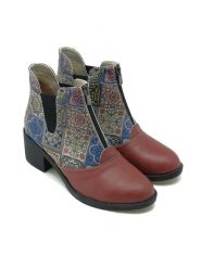 Goby Botki w kolorze brązowym ze wzorem rozmiar: 36. Brązowe botki Goby, bez wzorów, bez obcasa, bez zapięcia. Za 347.99 zł.