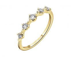 Pierścionek z żółtego złota z brylantami - 0,25 ct - próba 585. Żółte pierścionki Apart, z brylantem, złote. Za 3,390.00 zł.