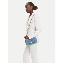 Torebka KARL LAGERFELD. Niebieskie torebki klasyczne KARL LAGERFELD, bez wzorów, bez dodatków. Za 678.99 zł.