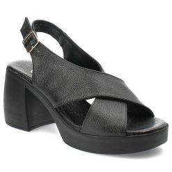 Czarne Sandały Armodo Modne Obuwie Damskie. Czarne sandały Armodo, bez wzorów, wakacyjne, bez obcasa, na obcasie, bez zapięcia. Za 269.99 zł.
