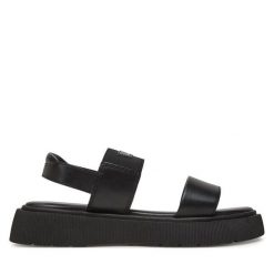 Sandały Lasocki. Czarne sandały Lasocki, bez wzorów, bez obcasa, na płaskiej podeszwie, bez zapięcia. Za 149.99 zł.