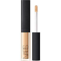 Nars - Radiant Creamy Concealer Mini - Korektor Cieni Pod Oczami Format Podróżny - Radiant Creamy Concealer Mini Cannelle - Dla Kobiet. Korektory NARS. Za 99.00 zł.