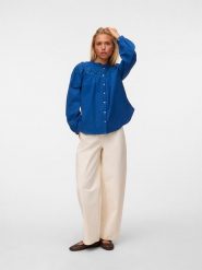 Vero Moda Bluzka w kolorze niebieskim rozmiar: M. Niebieskie bluzki Vero Moda, m, bez wzorów, z bawełny, bez kołnierzyka, bez ramiączek. Za 124.95 zł.