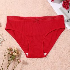 Figi damskie z elastycznym pasem na co dzień Esma. Białe figi Intica, s, bez wzorów, z materiału. Za 49.00 zł.