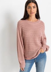 Sweter oversize w ażurowy wzór. Czerwone swetry bonprix, w ażurowe wzory, bez ramiączek. Za 94.99 zł.
