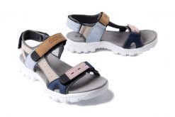 ARTIKER RELAKS 56C1248 multikolor, sandały damskie. Niebieskie sandały Artiker Relaks, bez wzorów, sportowe, bez obcasa, bez zapięcia. Za 219.90 zł.