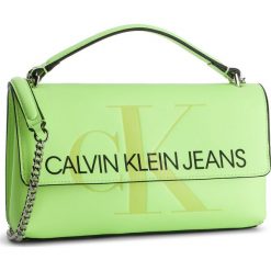 Torebka CALVIN KLEIN JEANS - Sculpted Monogram E/W Flap K60K605523 070. Zielone torebki klasyczne Calvin Klein Jeans, bez wzorów, z jeansu, bez dodatków. Za 579.00 zł.