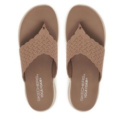 Japonki Skechers. Brązowe klapki Skechers, bez wzorów, bez obcasa. Za 229.99 zł.