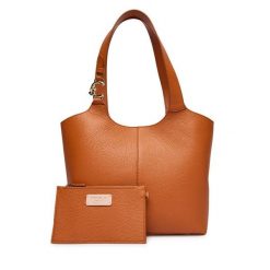 Torebka Coccinelle. Brązowe torebki klasyczne Coccinelle, bez wzorów, bez dodatków. Za 1,269.00 zł.