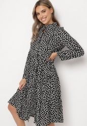 Czarna Rozkloszowana Sukienka Koszulowa Midi Maijane. Czarne sukienki Born2be, l, bez wzorów, bez kołnierzyka, bez ramiączek, midi, koszulowe. Za 79.99 zł.