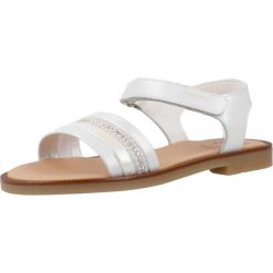 Sandały PABLOSKY 438108P Biały. Białe sandały PABLOSKY, bez wzorów, ze skóry, bez obcasa, bez zapięcia. Za 230.99 zł.